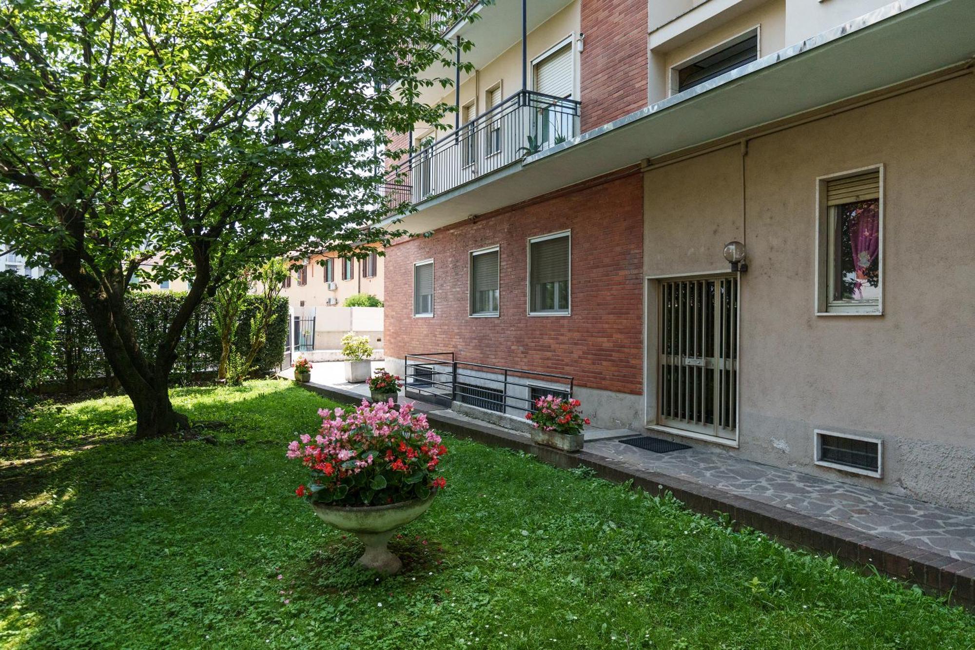 Apartamento Duomo/Linate Parcheggi Gratis E Tram Sotto Casa Milán Exterior foto